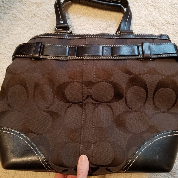 Coach Shoulder Bag - Picture 6 of 6